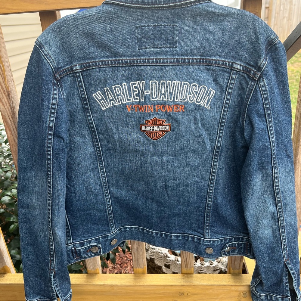 Genuine Harley Davidson Embroidered Blue Denim Jean Jacket.
